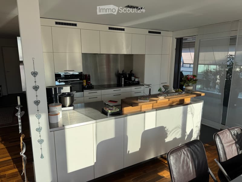 {"type": "Kitchen", "objects": ["cabinet", "counter", "chair", "faucet", "oven", "coffee maker", "bowl", "cup", "bowl", "bowl", "bowl", "bowl", "bowl", "bowl", "bowl", "bowl", "bowl", "bowl", "bowl", "bowl", "bowl", "bowl", "bowl", "bowl", "bowl", "bowl",