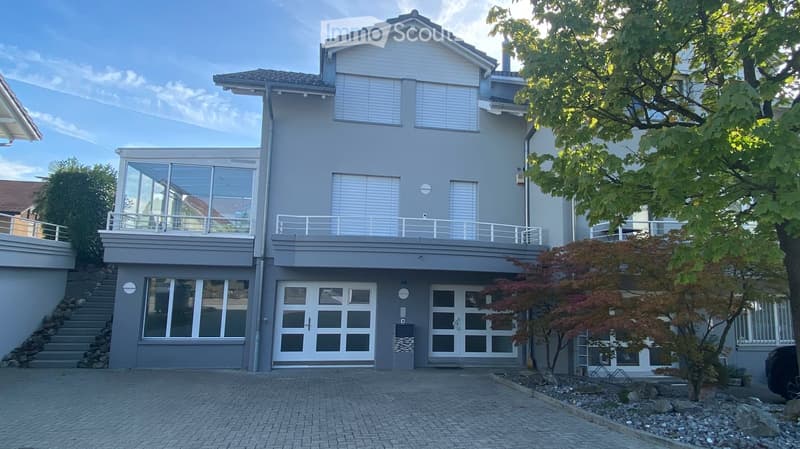 Vorderseite des Hauses