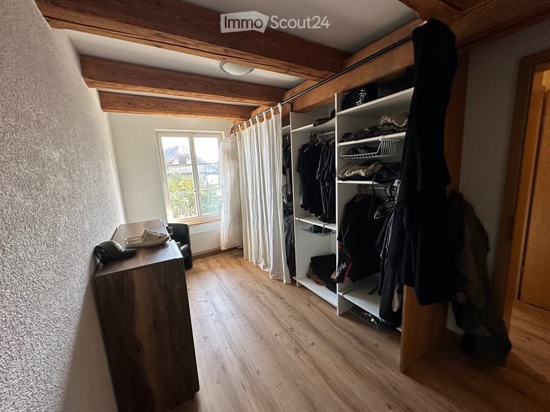 3. Zimmer mit Schrankwand