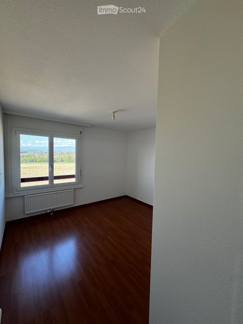 Lumineux appartement de 5.5 pièces avec vue imprenable à Ecublens (VD) (5)
