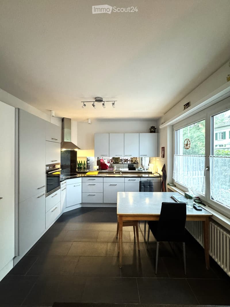 Modernes 100m² EFH mit idyllischer Terrasse & Platz ohne Ende! (3)