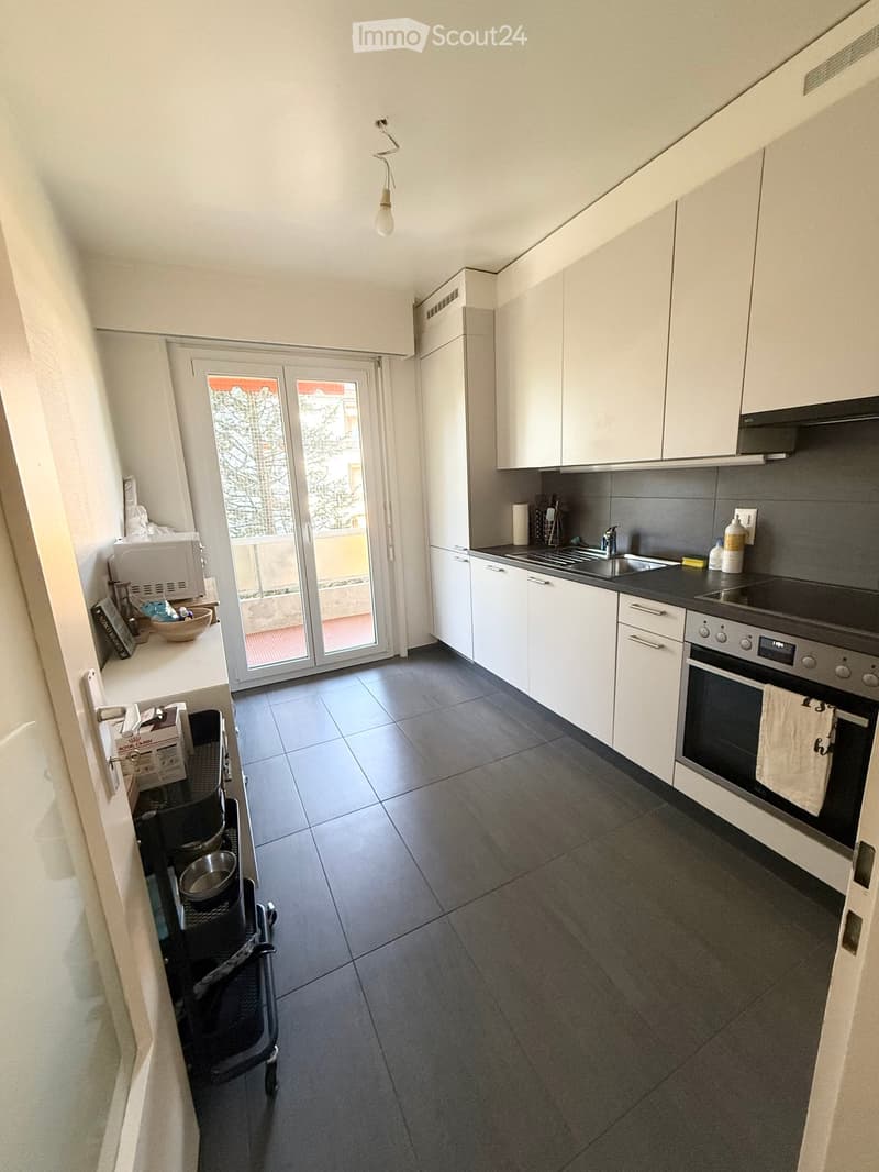 {"type": "Kitchen", "objects": ["oven", "sink", "faucet", "microwave", "bowl", "oven mitt", "oven cleaner", "oven cleaner bottle", "oven cleaner bottle", "oven cleaner bottle", "oven cleaner bottle", "oven cleaner bottle", "oven cleaner bottle", "oven cle