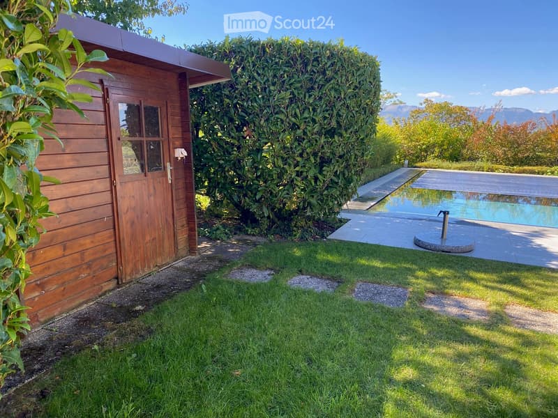 Rare, maison avec dépendance à Anières (29)