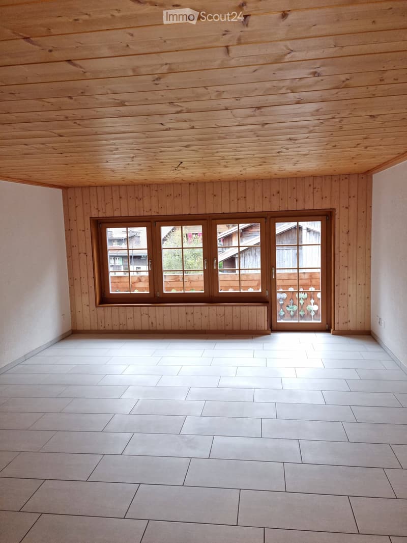 5 1/2 Zimmer-Dachwohnung in Wilderswil (5)