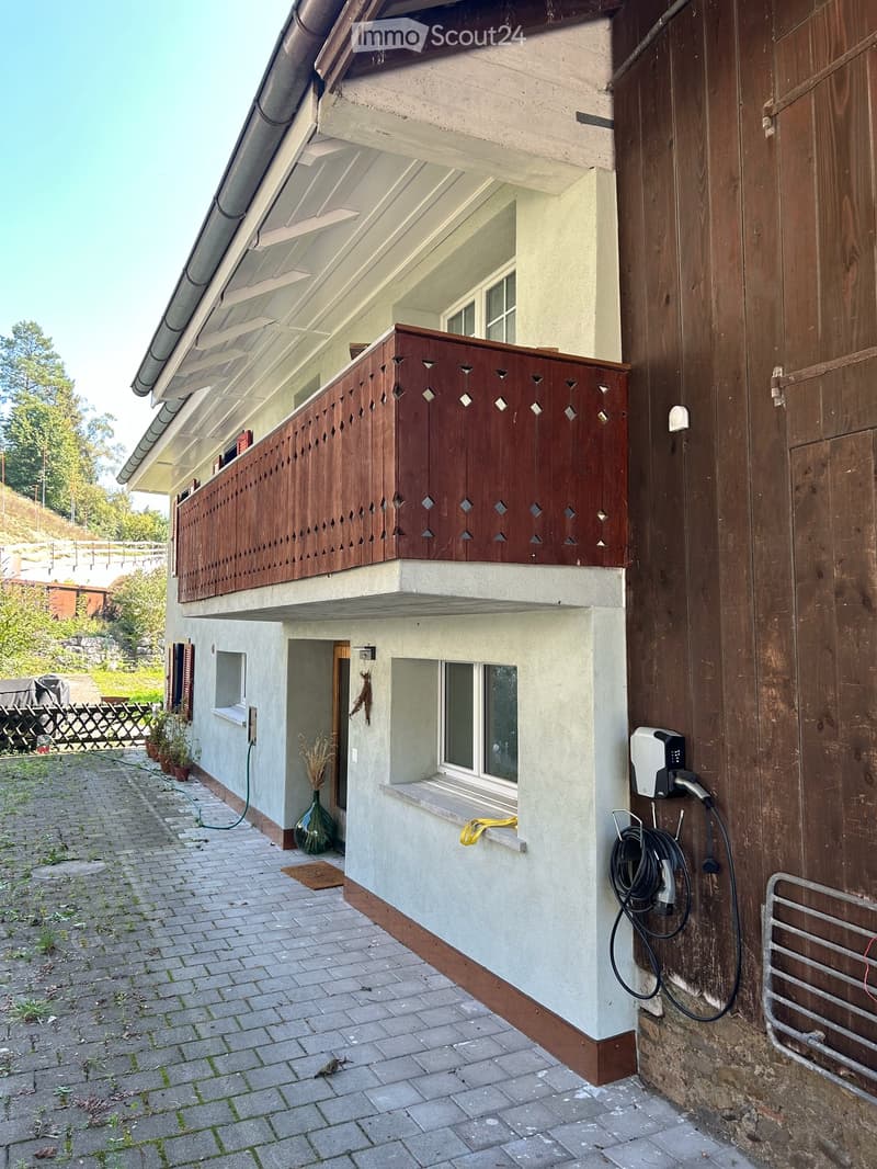 Schöner Hausteil mit Garten (2)