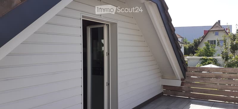 1.5 Z.-Dachwohnung mit Galerie (als Schlafbereich) und grosse Terrasse (16m2) (32)