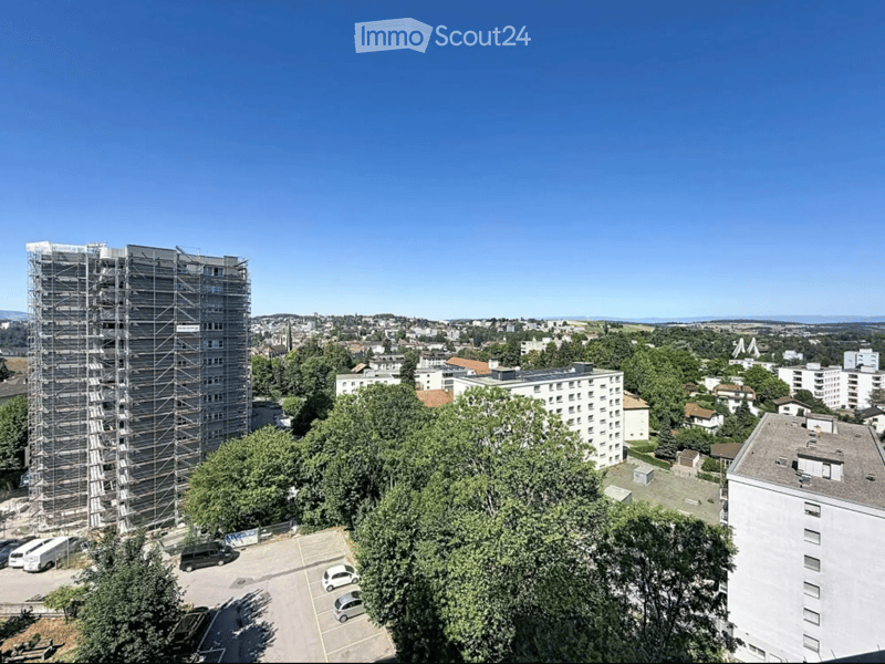 Magnifique 4,5 pièces rénové avec vue sur la Cathédrale de Fribourg (10)