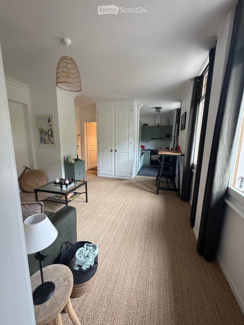 {"type": "Furnished Room", "objects": ["sofa", "coffee table", "stool", "chair", "table", "stool", "cupboard", "stool", "stool", "stool", "stool", "stool", "stool", "stool", "stool", "stool", "stool", "stool", "stool", "stool", "stool", "stool", "stool",