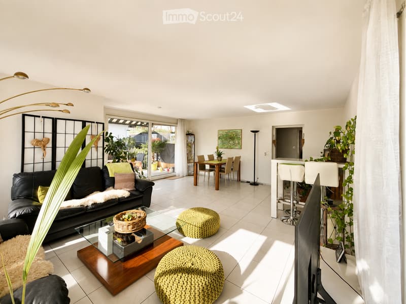 {"visible_features": [], "type": "Furnished Room", "objects": ["sofa", "coffee table", "stool", "stool", "stool", "stool", "stool", "stool", "stool", "stool", "stool", "stool", "stool", "stool", "stool", "stool", "stool", "stool", "stool", "stool", "stool