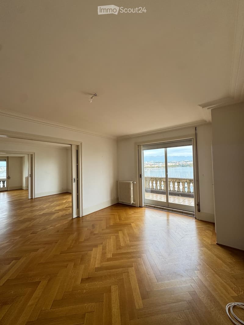 Superbe appartement de réception face au lac avec une vue imprenable au 6ème étage (2)