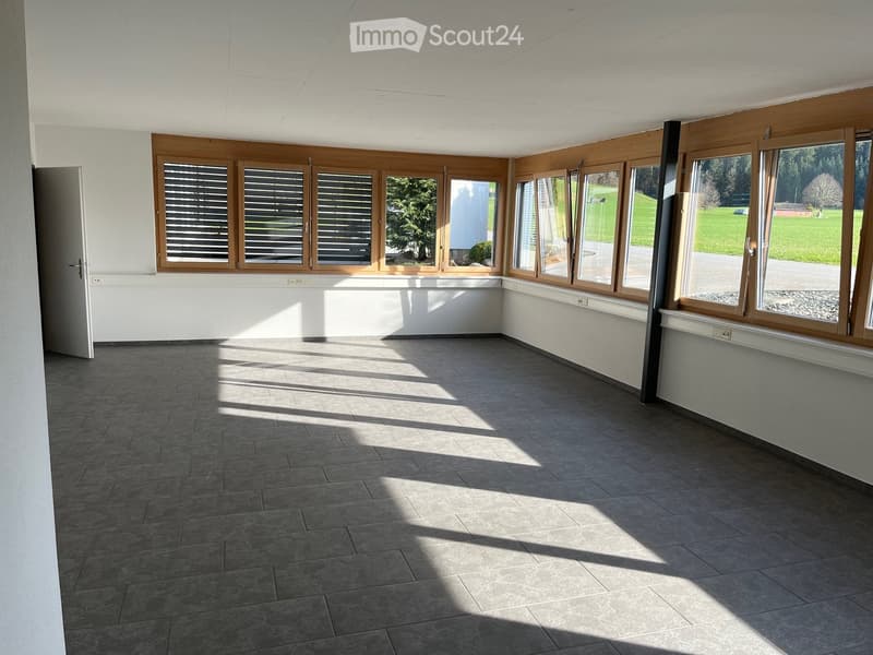 Räumlichkeiten in Huttwil: Ideal für Ihr Business! (1)