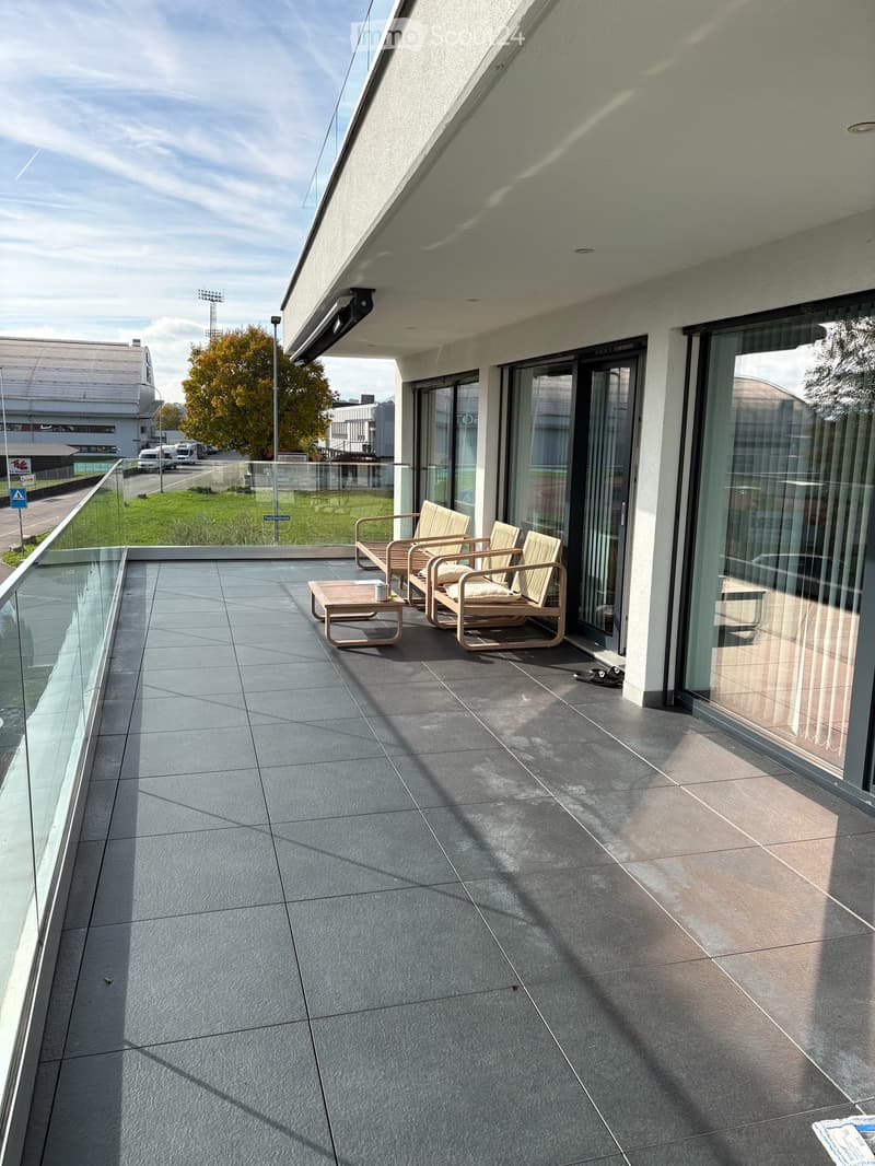 Moderne und grosszügige 5.5-Zimmer-Wohnung mit schöner Terrasse (17)