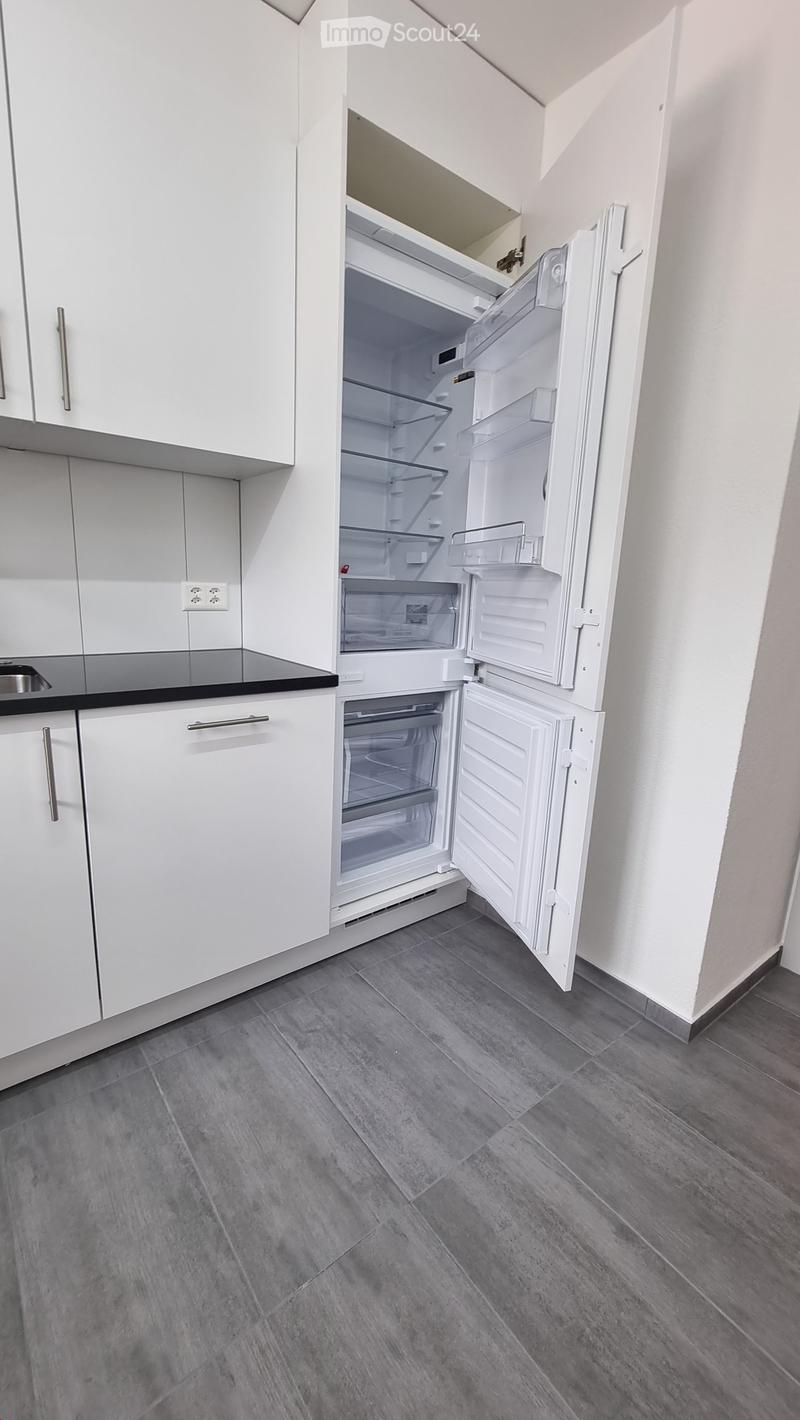 Neue, total sanierte  ( 4 Zimmer- Wohnung) mit Balkon (10)