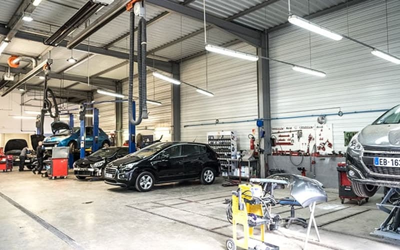 Centre automobiles – Région du Seeland / Verkauf eines großen Autozentrums - Region Seeland (1)