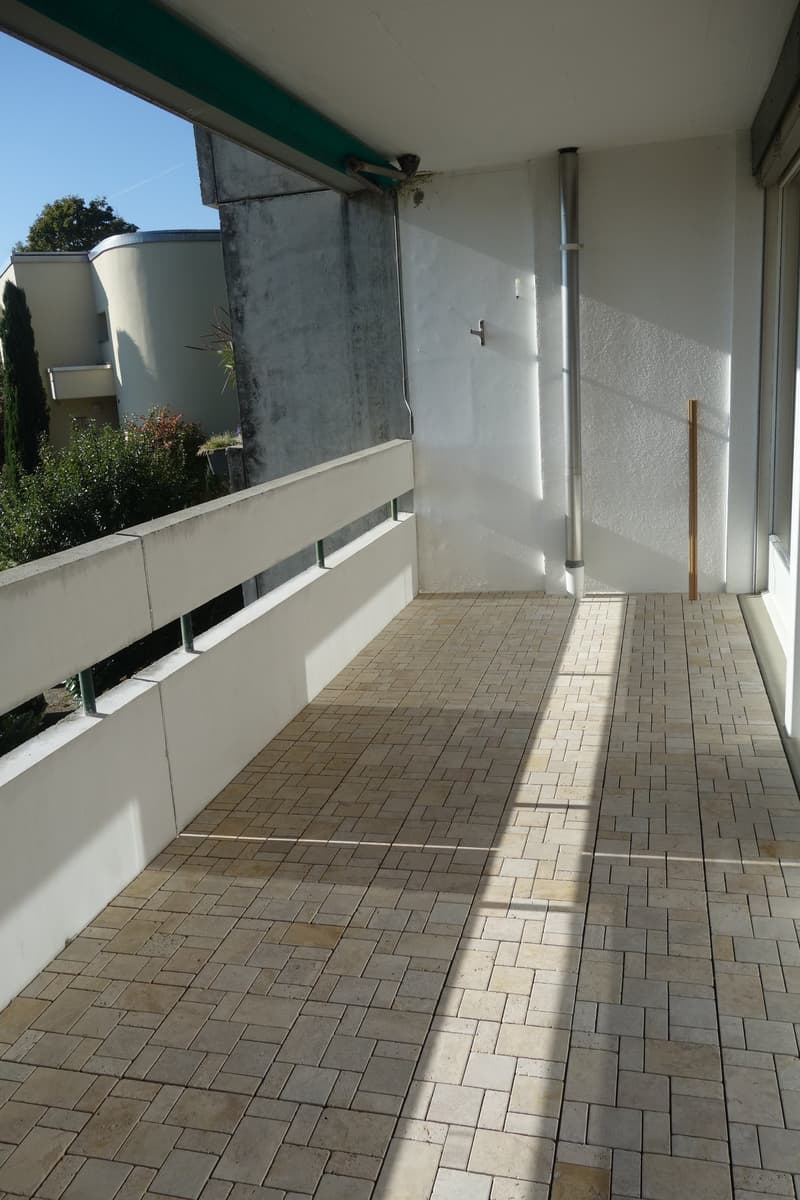 Appartement de 3.5 pièces avec balcon et vue verdoyante à Evilard (7)
