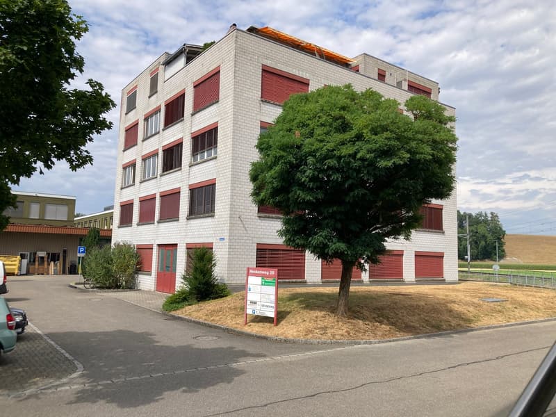 Locaux commerciaux & d'atelier à louer au Heckenweg 29 à Aarberg (3)