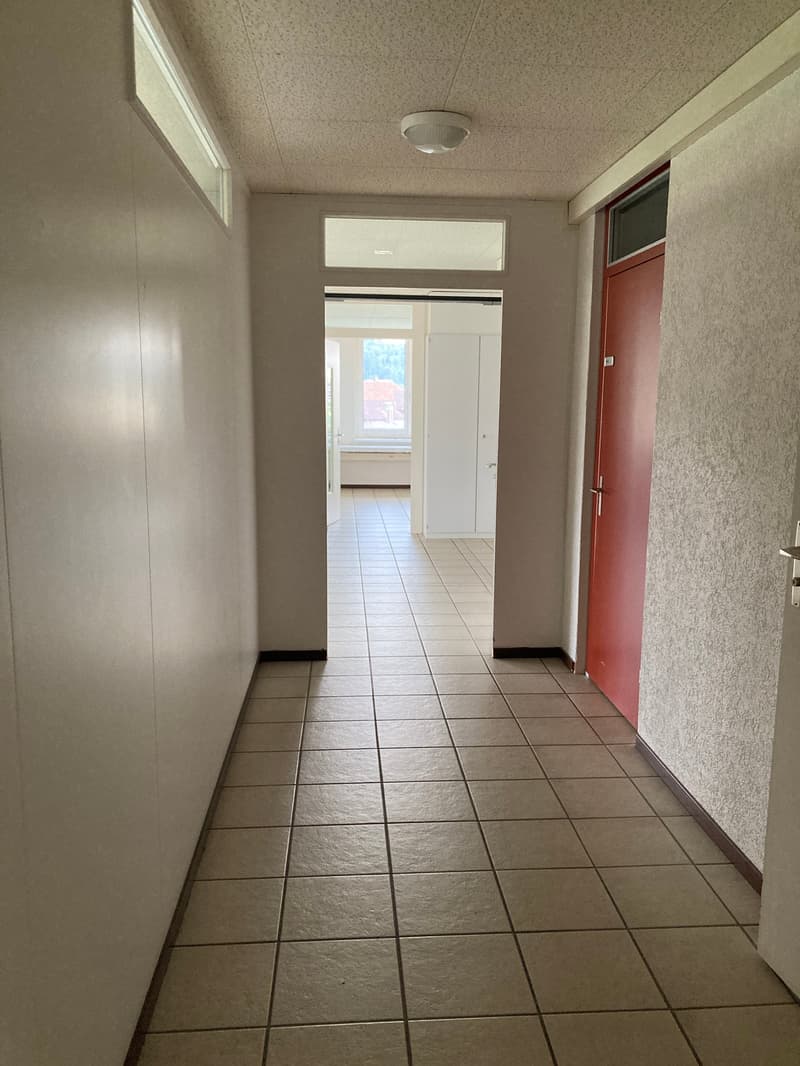 Locaux commerciaux & d'atelier à louer au Heckenweg 29 à Aarberg (5)
