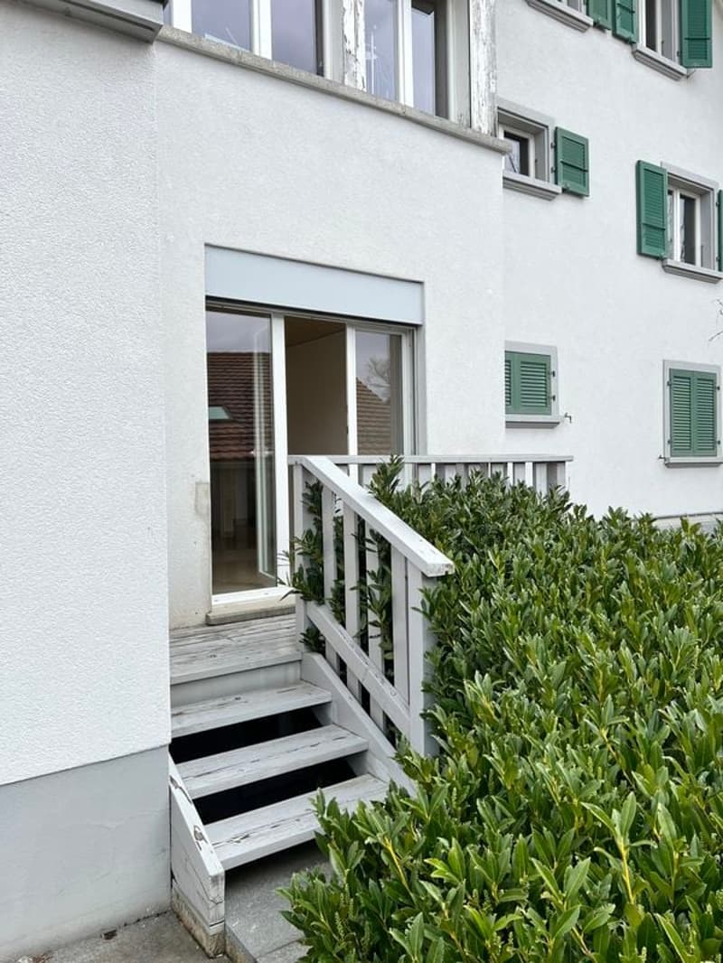 Joli appartement 4.5 pièces de 65 m2 au rez avec terrasse (1)