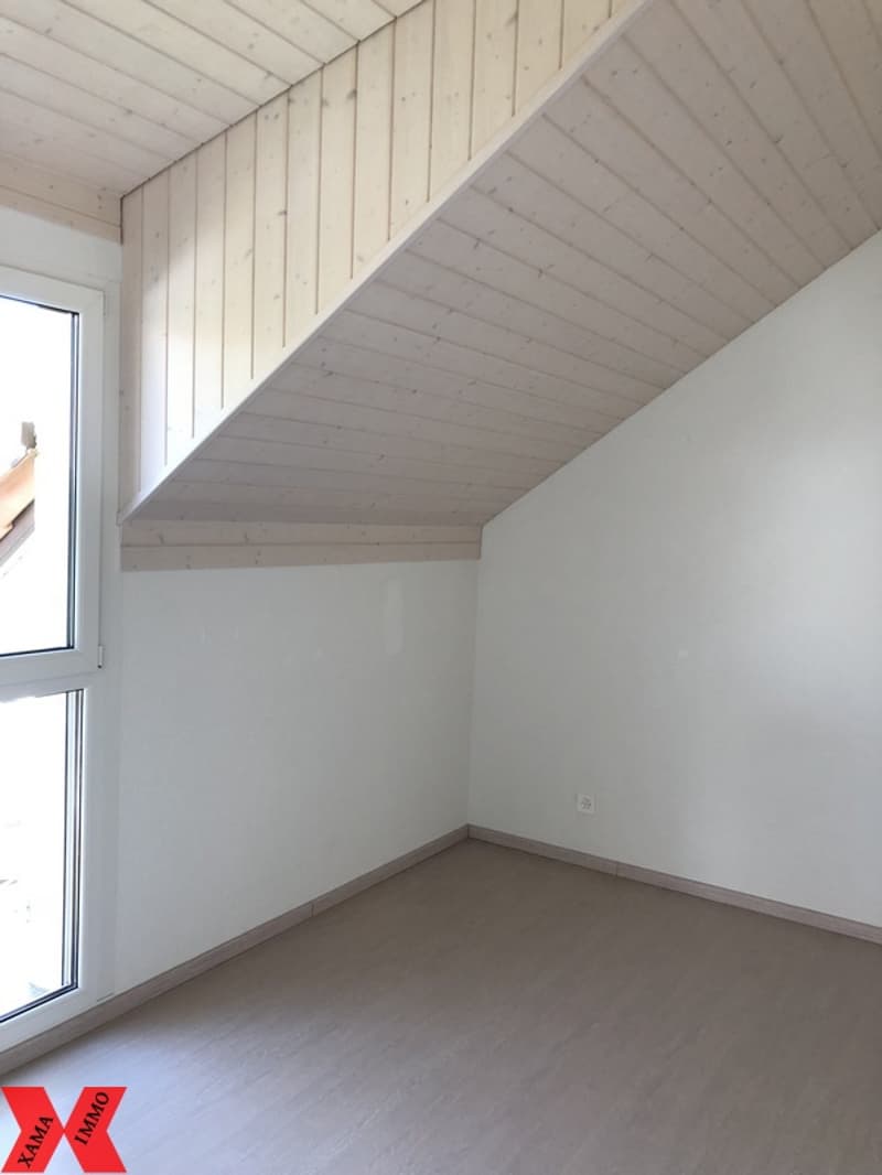 Wohnung mit 4,5 Zimmern im 2. Stock unter dem Dach (4)