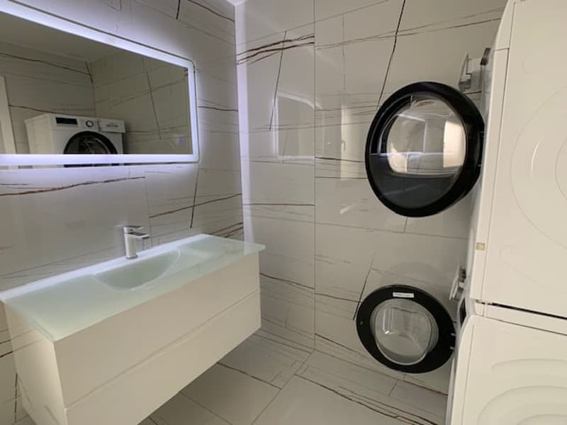 Grosszügige 2.5-Zi-Wohnung (60 m2) im 1. OG, mit Balkon (5)