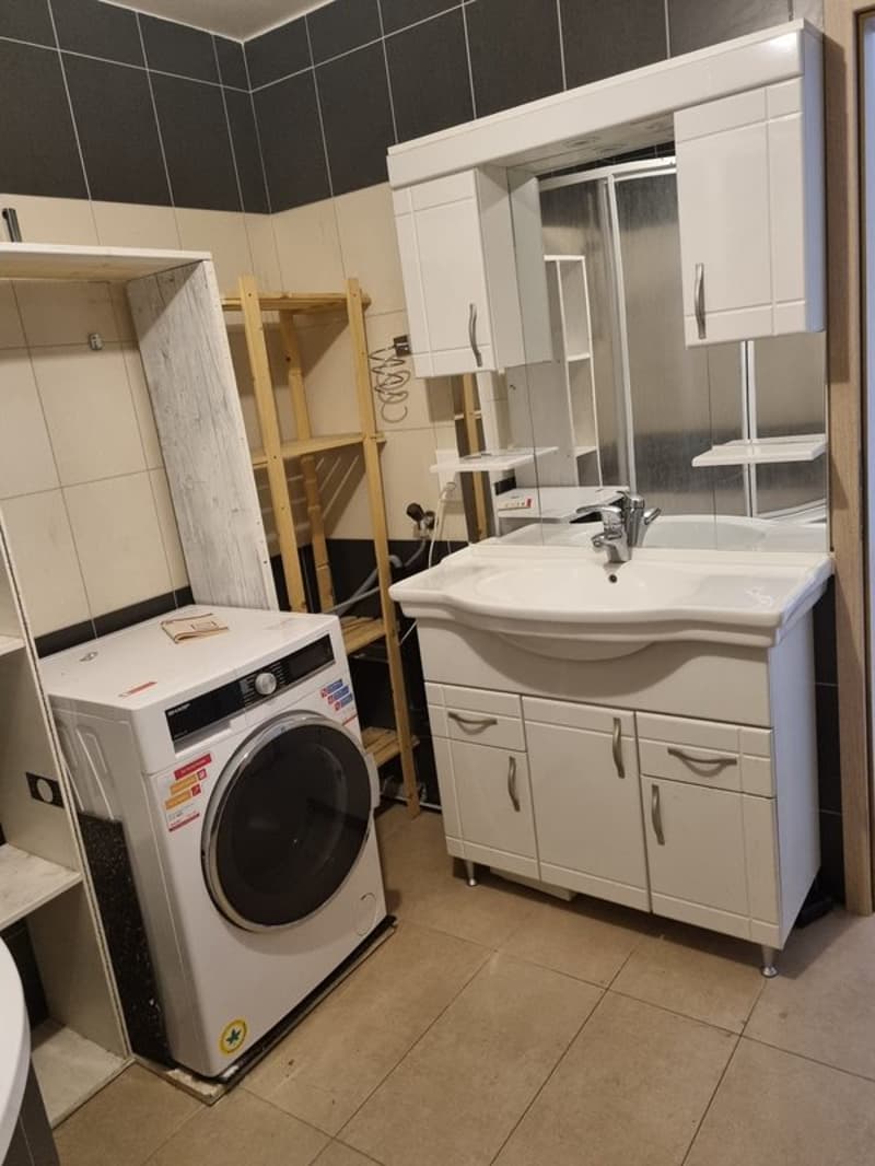 Joli appartement 3,5 pièces de 80 m2, au 2ème étage combles (2)
