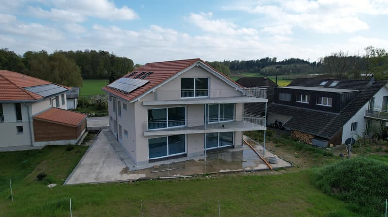 In a quiet village location - Modern 3.5 and 4.5-room apartment (2)