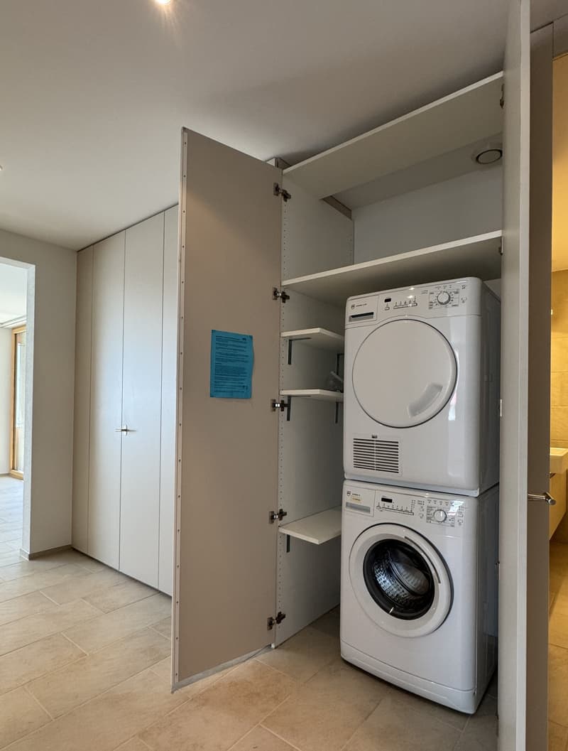 Modern, sunny 4.5-room apartment with balcony, parking space, and large cellar compartment (16)
