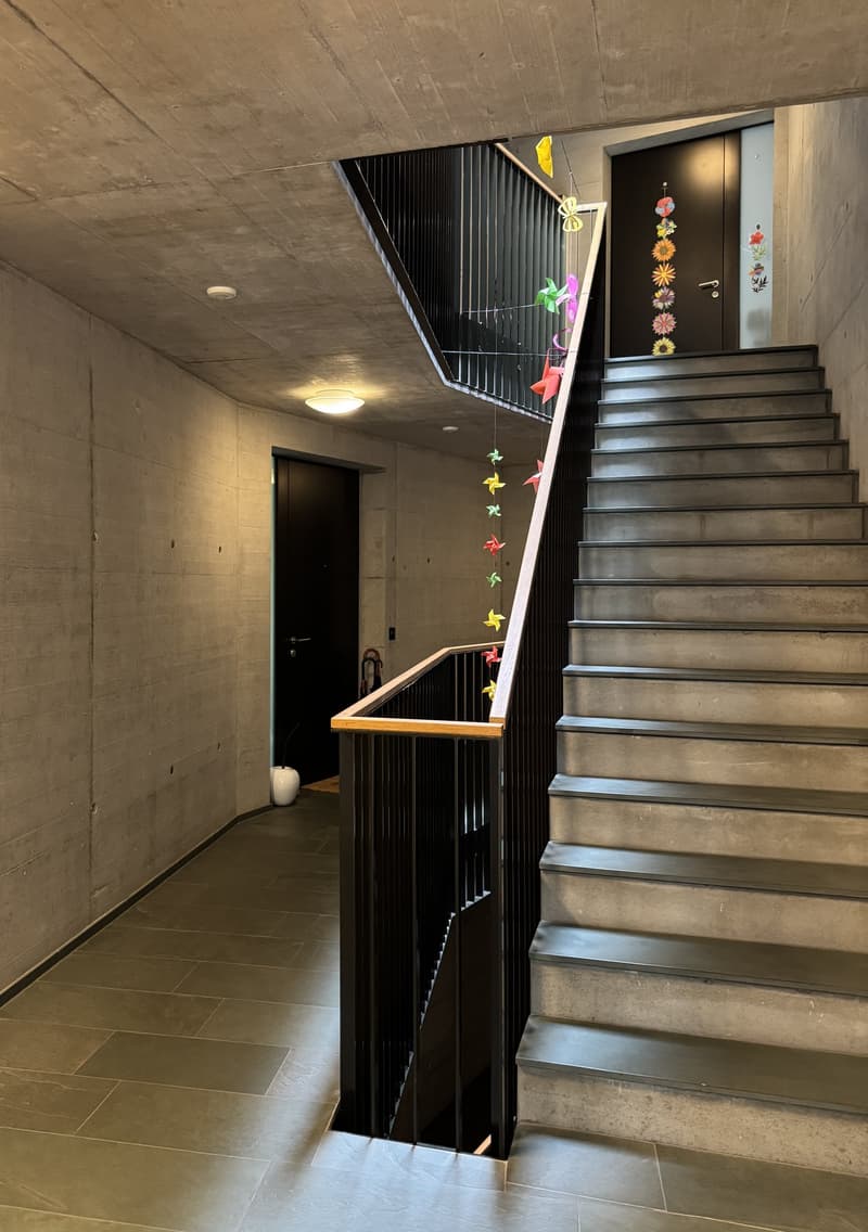 Modern, sunny 4.5-room apartment with balcony, parking space, and large cellar compartment (19)
