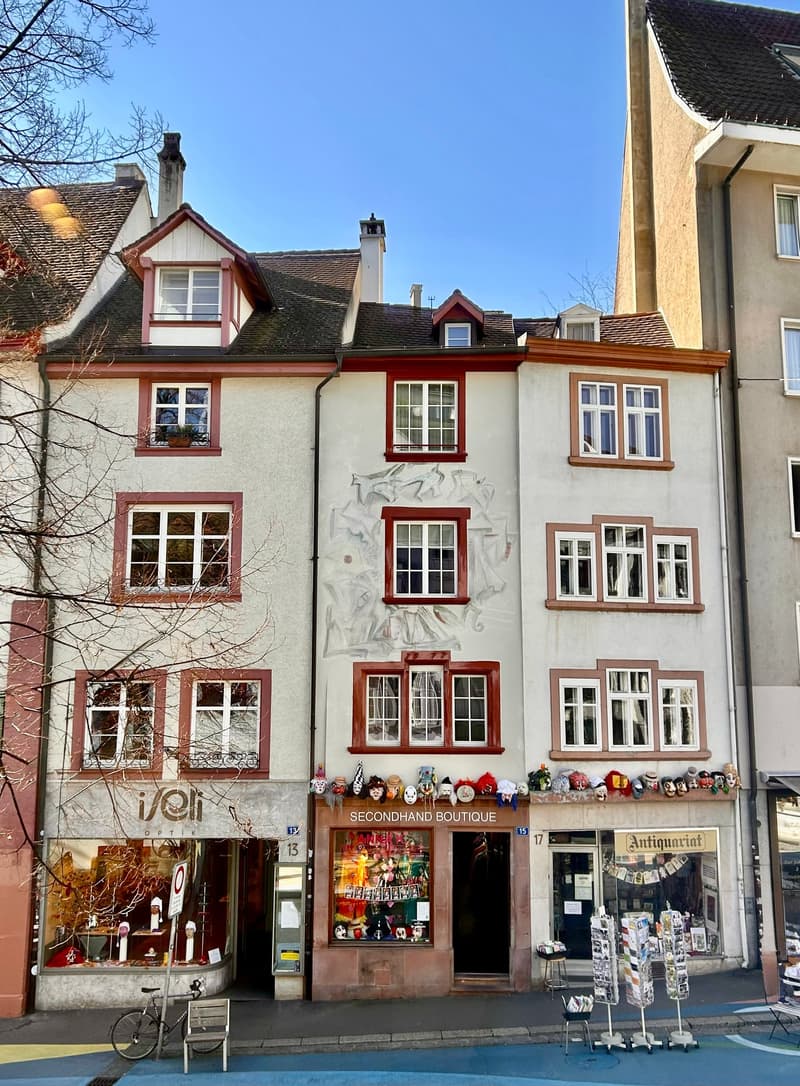 "Ein Bijou von Wohn- & Geschäftshaus im Herzen von Basel" (2)