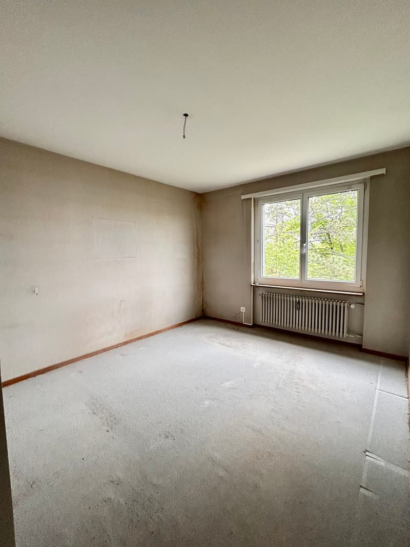 Spacious 5-room apartment with balcony, beautiful view & extra room on the ground floor (in building rights) (15)