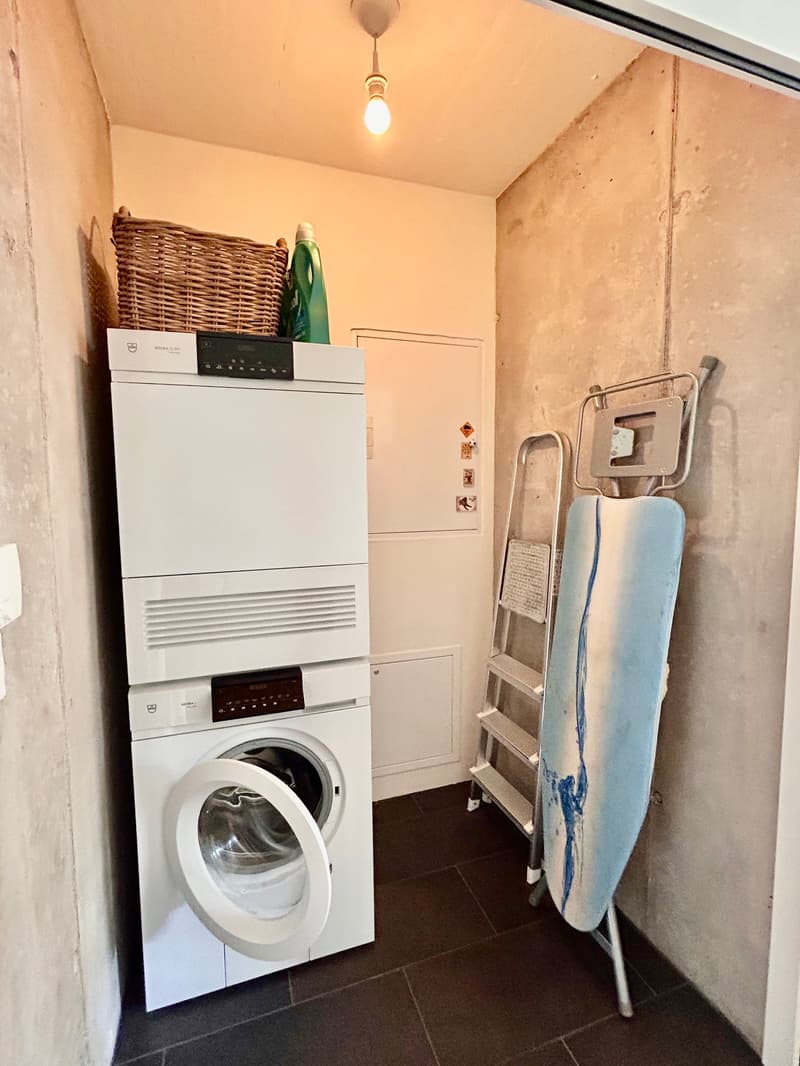 Appartamento moderno 3.5 locali con balconi e bella vista a Riehen (10)