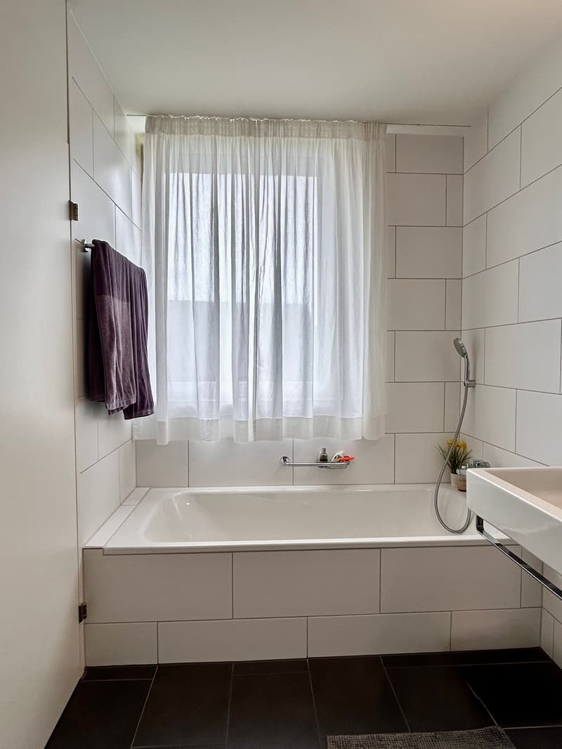 Appartamento moderno 3.5 locali con balconi e bella vista a Riehen (14)