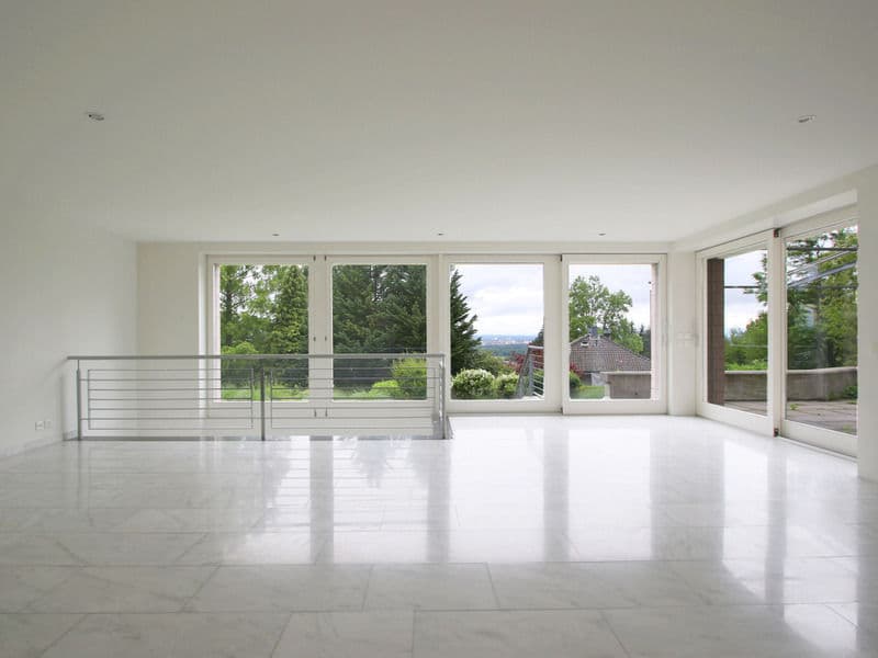 Exklusive 6.5-Zimmer-Wohnung auf zwei Ebenen mit Weitblick in Riehen (5)