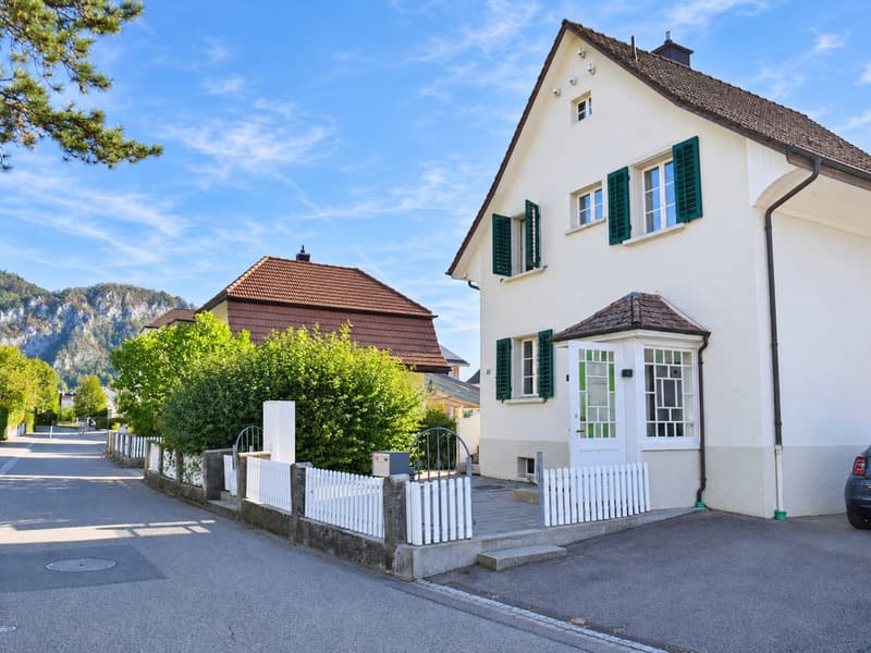 Charmantes 6.5-Zimmer-Einfamilienhaus in Balsthal (1)