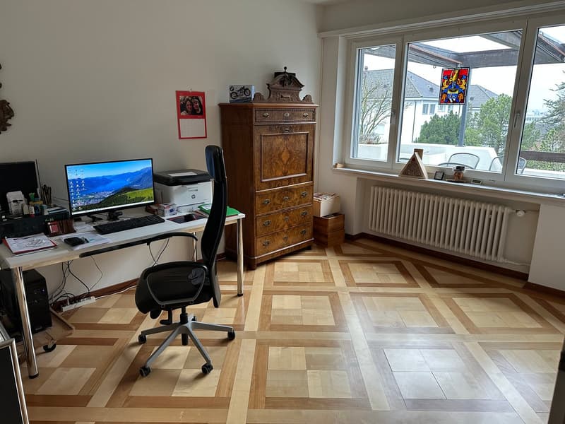 Grosszügige 4.5-Zimmer-Wohnung mit Balkon und Loggia in Schwyz (6)