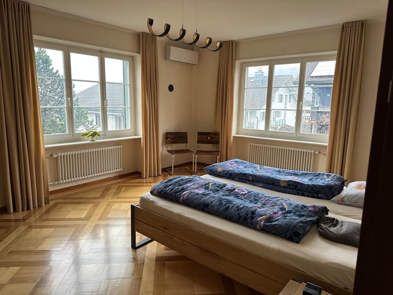 Grosszügige 4.5-Zimmer-Wohnung mit Balkon und Loggia in Schwyz (5)