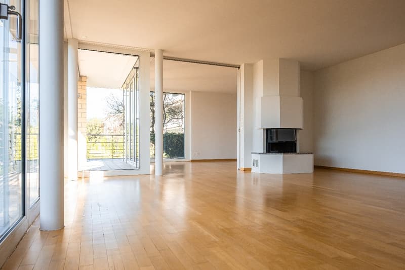 Charmante 3.5-Zimmer-Wohnung mit Balkon und herrlicher Aussicht in Herrliberg (4)