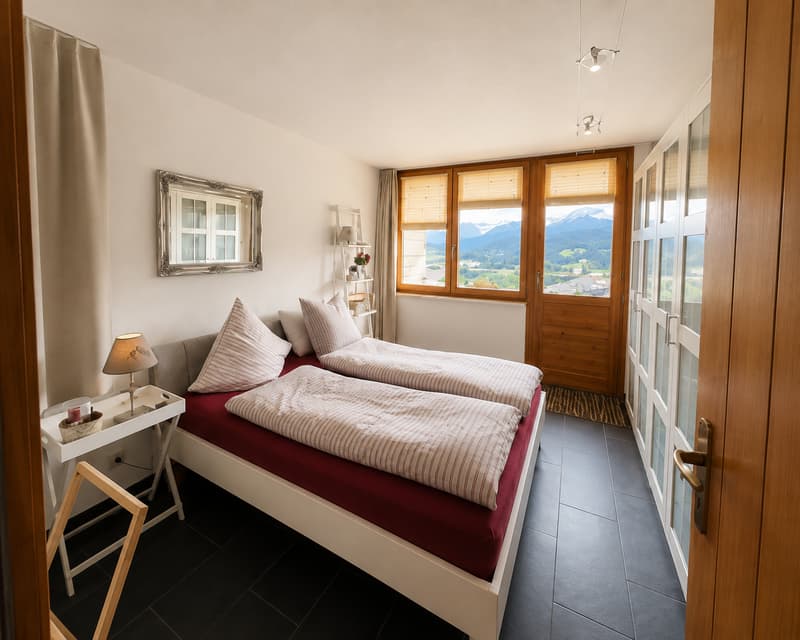 Attraktiver 4,5-Zimmer-Hausteil mit Galerie und traumhafter Aussicht in Valbella (13)