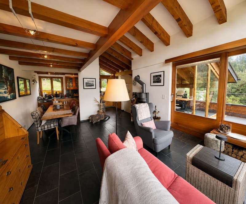Attraktiver 4,5-Zimmer-Hausteil mit Galerie und traumhafter Aussicht in Valbella (10)
