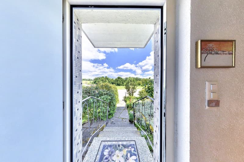 Charming 5.5-room semi-detached house in Andelfingen (2)