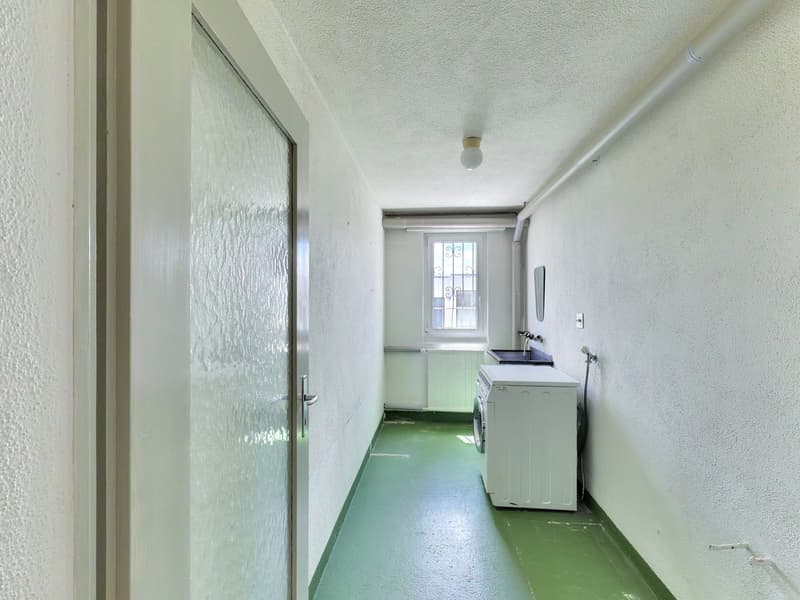 Casa unifamiliare indipendente con vista mozzafiato in una posizione soleggiata a Hüttwilen (14)