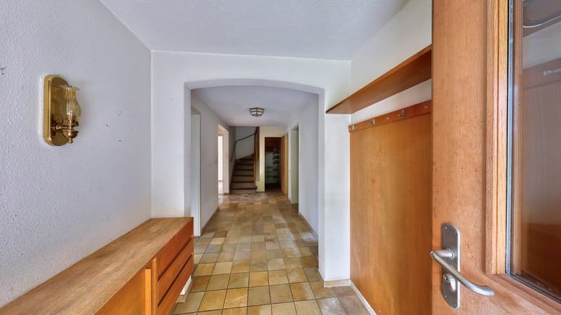Wohnen mit Weitsicht - 5 1/2-Zimmer Einfamilienhaus an erhöhter Lage in Andelfingen (2)