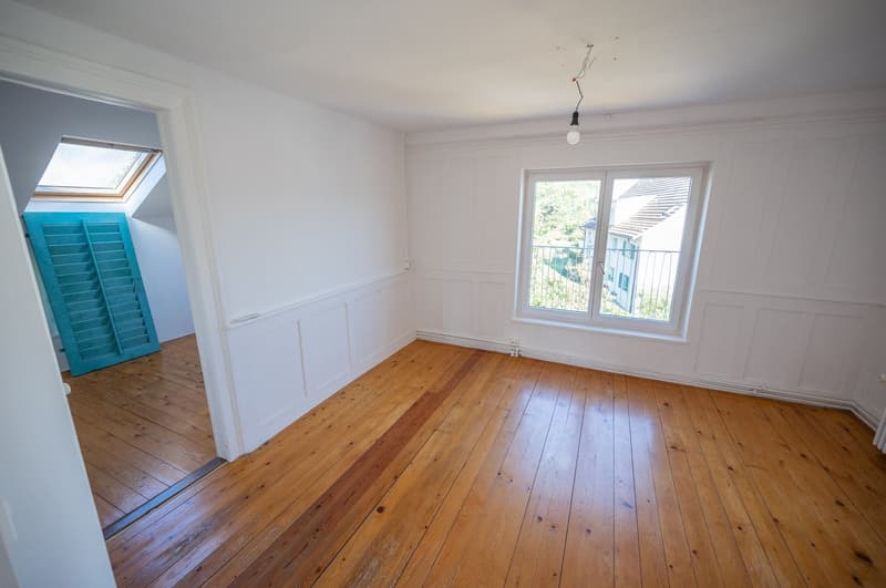 Charmante 4-Zimmer-Dachwohnung mit Seeblick in Thalwil (5)