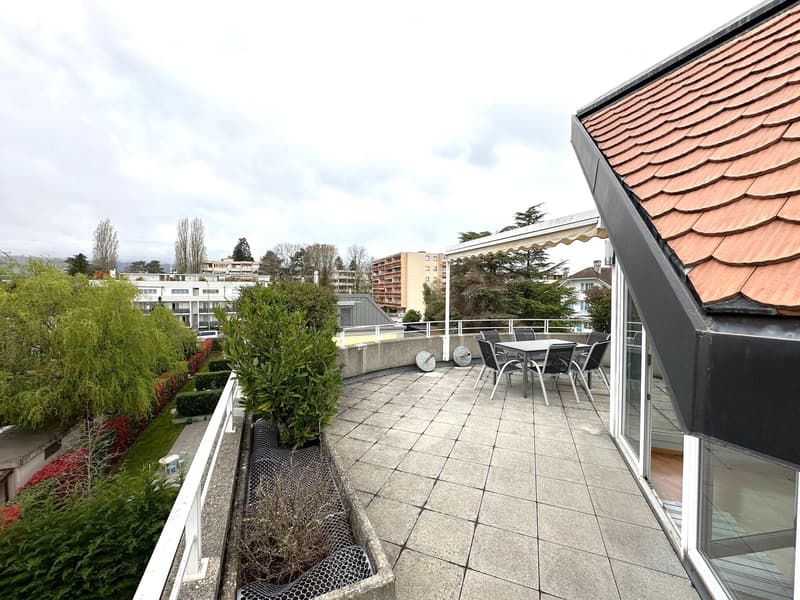 Bel appartement 5 pièces en duplex au 1er étage avec terrasse à 1260 Nyon (6)