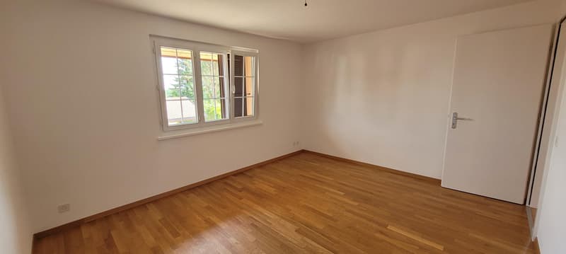 Schönes helles 4.5-Zimmer-Apartment im 1. Stock mit Balkon (5)
