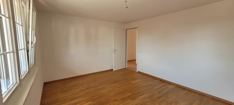 Schönes helles 4.5-Zimmer-Apartment im 1. Stock mit Balkon (6)