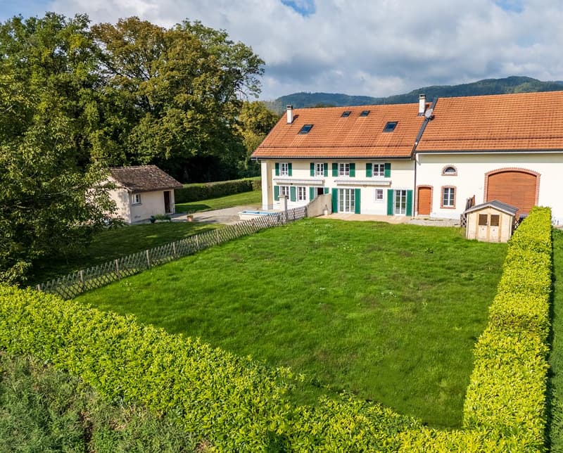 Gilly - Charmante villa mitoyenne avec jardin (1)