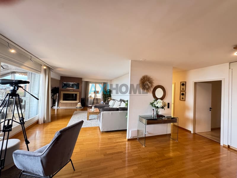 Une adresse privilégiée à Montreux ! 4,5 pièces vue lac avec balcon (3)