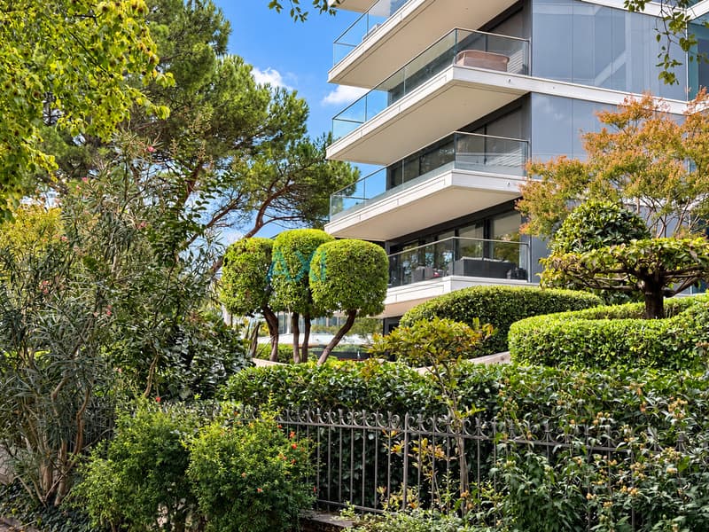 MONTREUX - Adresse d'exception en première ligne face au Léman (10)