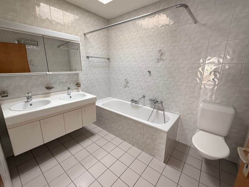 Wohnung mit 3.5 Zimmern (6)